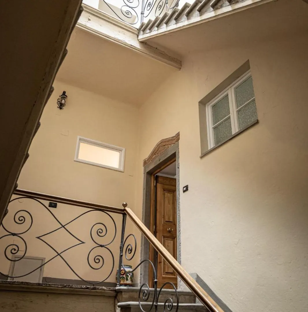 Apartment La Casa Del Pittore Squillantini Suite Stia